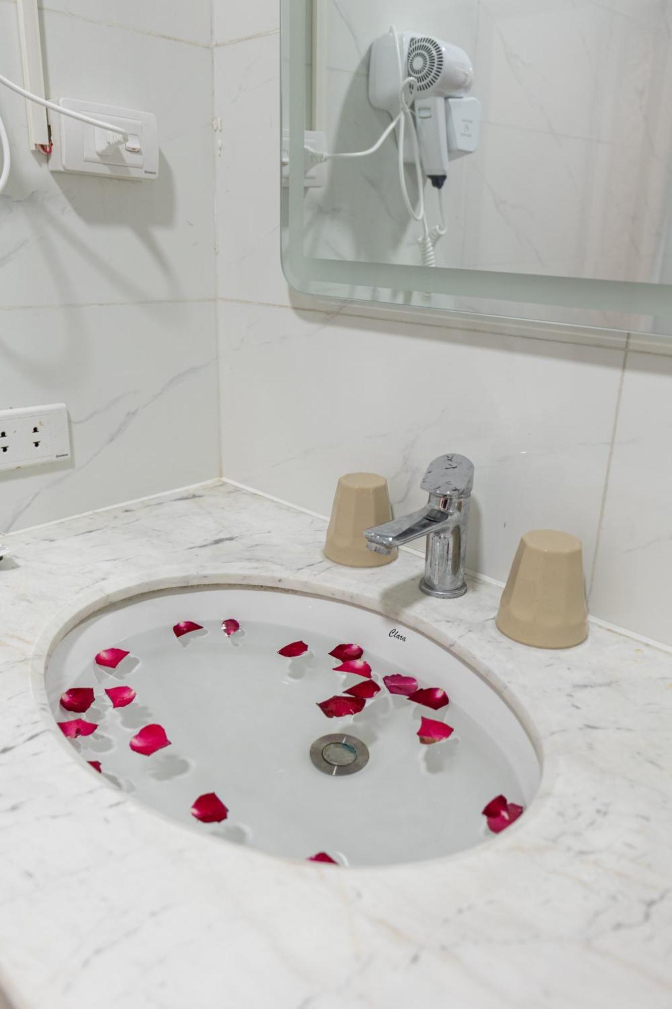 Hoang Gia Hotel Dong Anh Luaran gambar